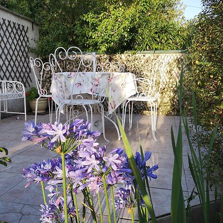 La Roseliere Maison Plain Pied Confortable Belle Decoration Jardin Magnifique 10 Mn A Pied Centre Ville Bayeux Proche Plages Du Debarquement 外观 照片