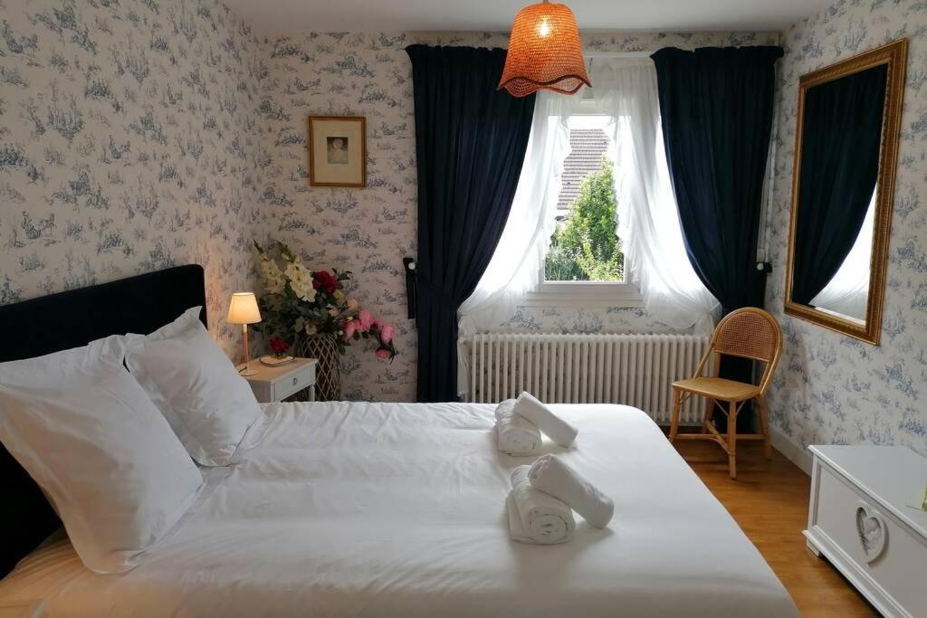 La Roseliere Maison Plain Pied Confortable Belle Decoration Jardin Magnifique 10 Mn A Pied Centre Ville Bayeux Proche Plages Du Debarquement 外观 照片