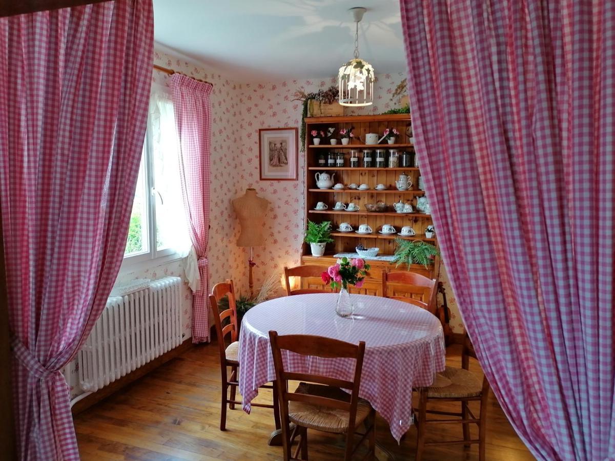 La Roseliere Maison Plain Pied Confortable Belle Decoration Jardin Magnifique 10 Mn A Pied Centre Ville Bayeux Proche Plages Du Debarquement 外观 照片