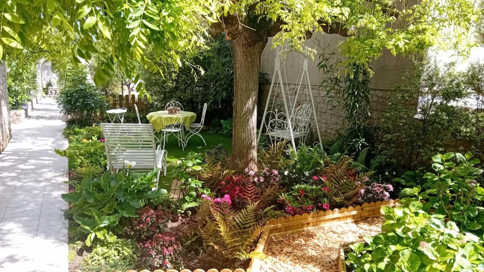 La Roseliere Maison Plain Pied Confortable Belle Decoration Jardin Magnifique 10 Mn A Pied Centre Ville Bayeux Proche Plages Du Debarquement 外观 照片