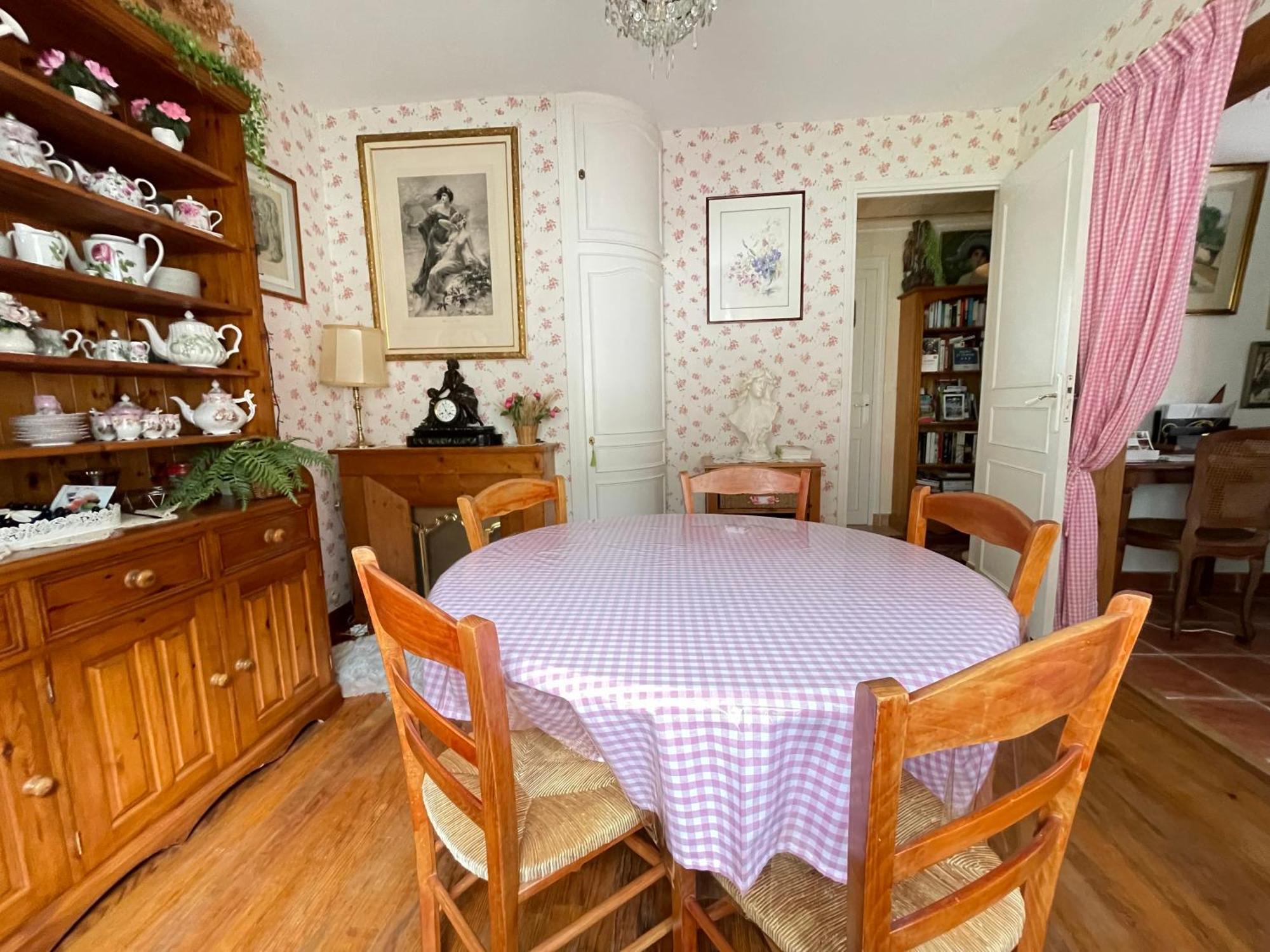 La Roseliere Maison Plain Pied Confortable Belle Decoration Jardin Magnifique 10 Mn A Pied Centre Ville Bayeux Proche Plages Du Debarquement 外观 照片