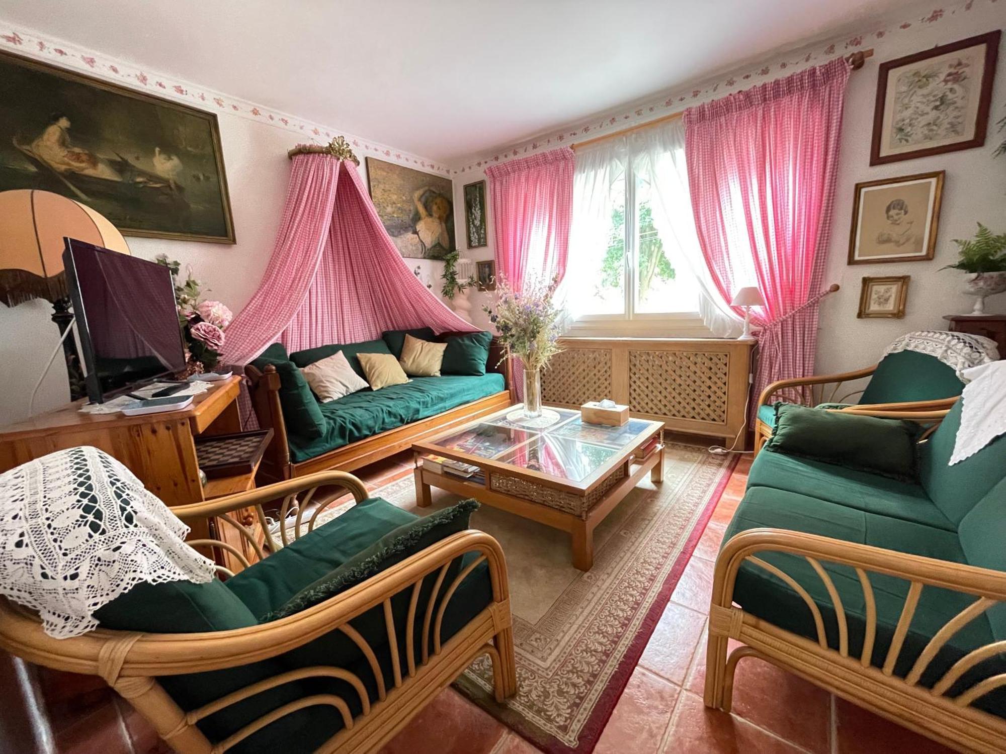 La Roseliere Maison Plain Pied Confortable Belle Decoration Jardin Magnifique 10 Mn A Pied Centre Ville Bayeux Proche Plages Du Debarquement 外观 照片