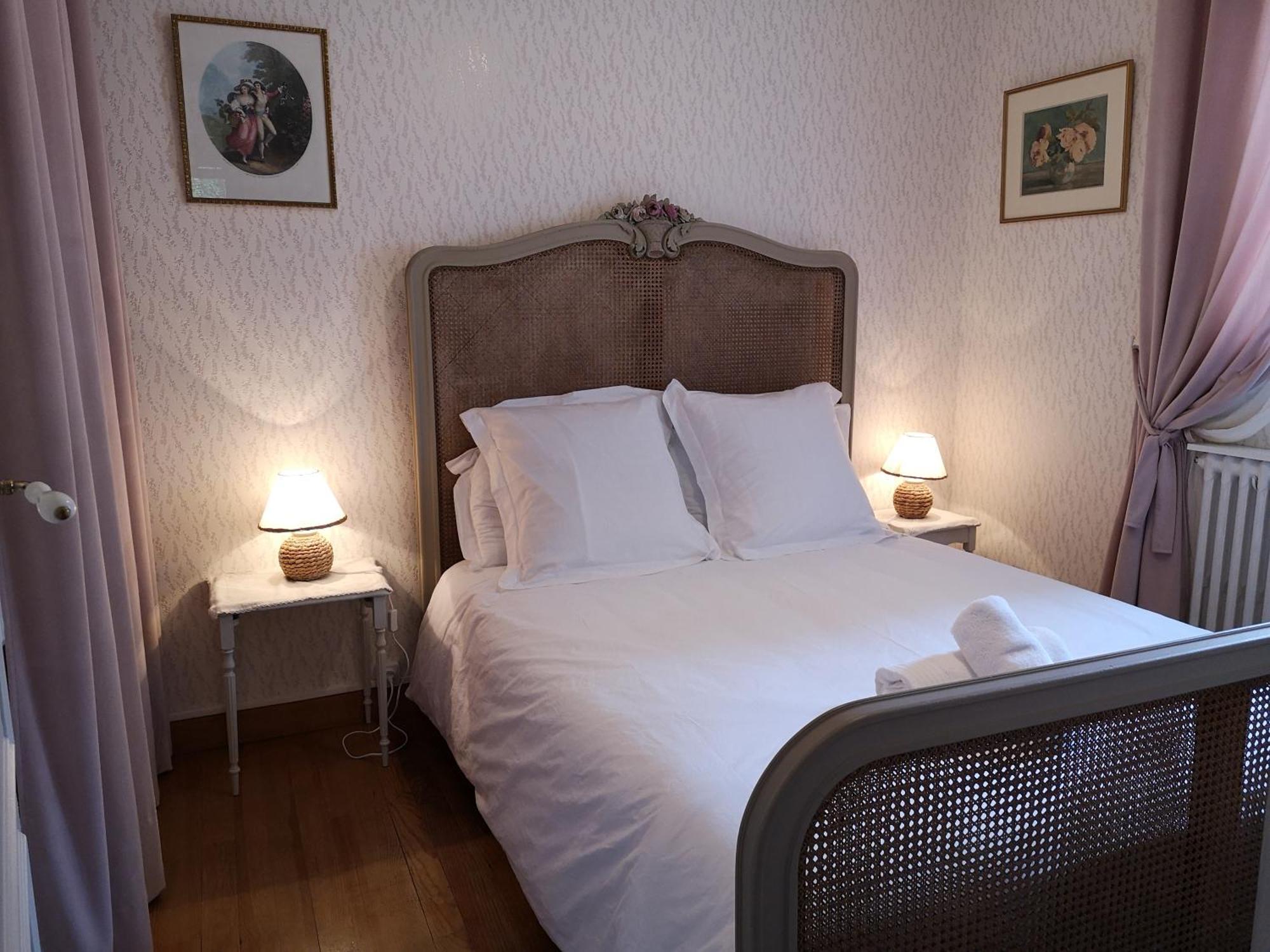 La Roseliere Maison Plain Pied Confortable Belle Decoration Jardin Magnifique 10 Mn A Pied Centre Ville Bayeux Proche Plages Du Debarquement 外观 照片